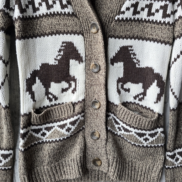 Bluenotes Horses Equestrian Acrylic Cardigan Sweater Tan Brown Medium - Picture 2 of 8